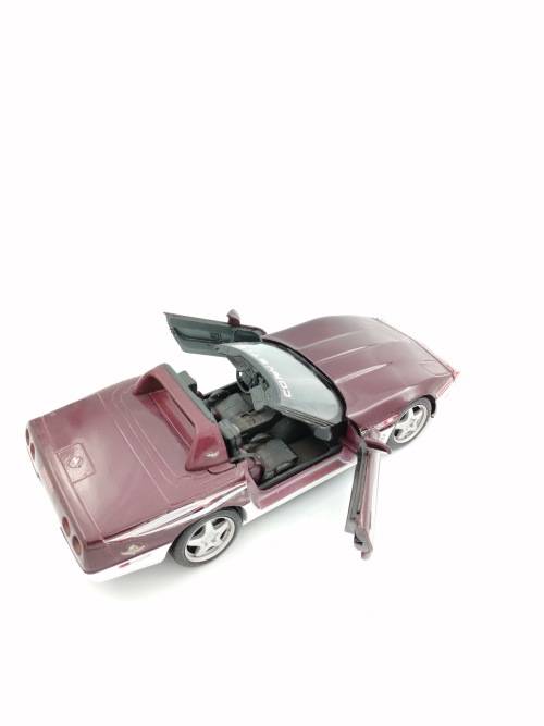 ORIGINAL HIGHLY DETAILED CORVETTE DIE CAST SCALE 1 /18!!!!