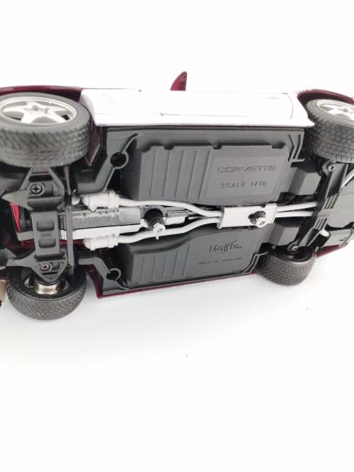 ORIGINAL HIGHLY DETAILED CORVETTE DIE CAST SCALE 1 /18!!!!