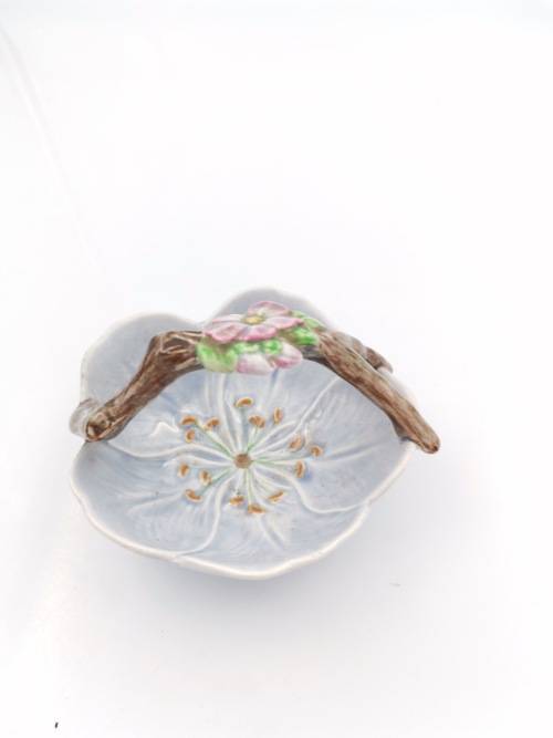 BEAUTIFUL PORCELAIN PIECE MADE IN   ENGLAND!!!