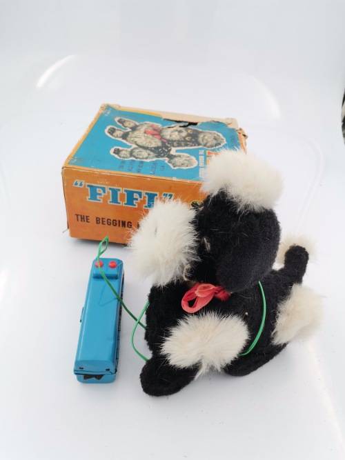 RARE FIFI BATTERY OPERATED REMOTE CONTROL POODLE NOT TESTED KRAMER TOYS!!!