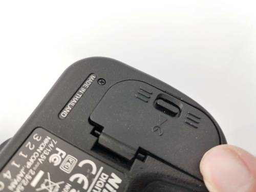 NIKON D200 CAMERA WORKING COMPLETE WITH CHARGER AND LENSE PLEASE NOTE THE BATTERY COVER IS LOSE!!!