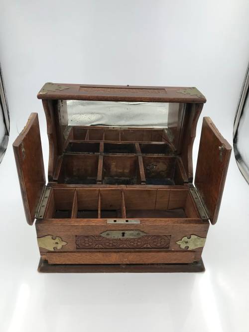 STUNNING LARGE VINTAGE WOODEN AND BRASS BOX 34CM TALL !!!