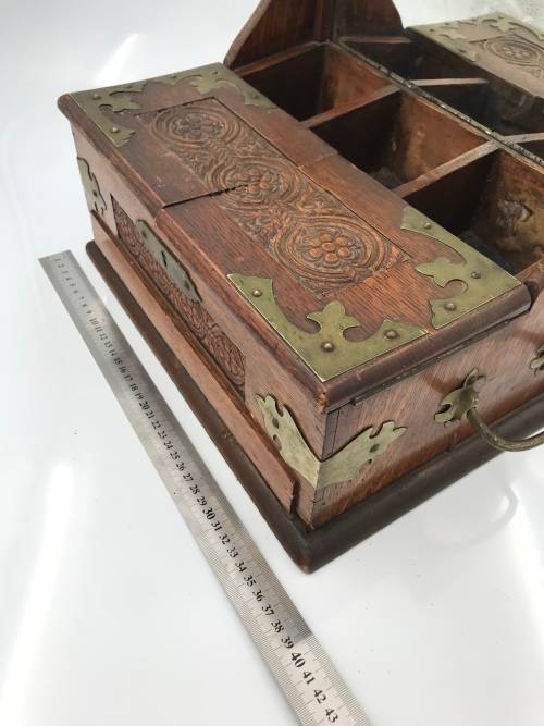 STUNNING LARGE VINTAGE WOODEN AND BRASS BOX 34CM TALL !!!