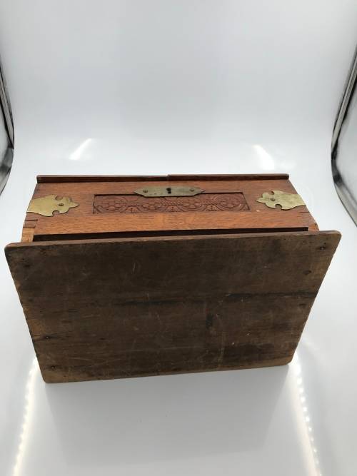 STUNNING LARGE VINTAGE WOODEN AND BRASS BOX 34CM TALL !!!