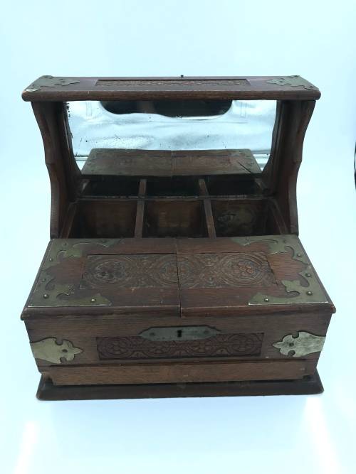 STUNNING LARGE VINTAGE WOODEN AND BRASS BOX 34CM TALL !!!
