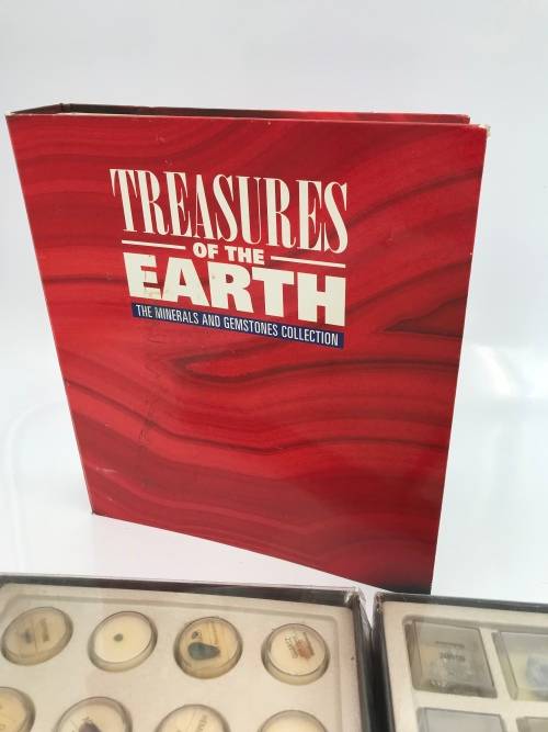 Collection of treasures of the earth with books !!!