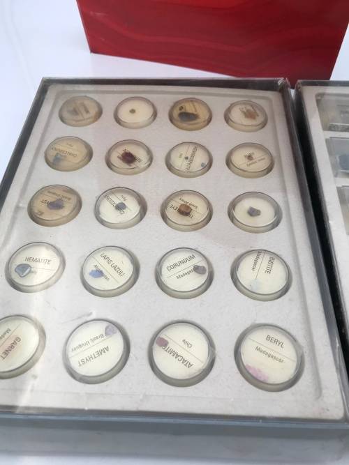 Collection of treasures of the earth with books !!!