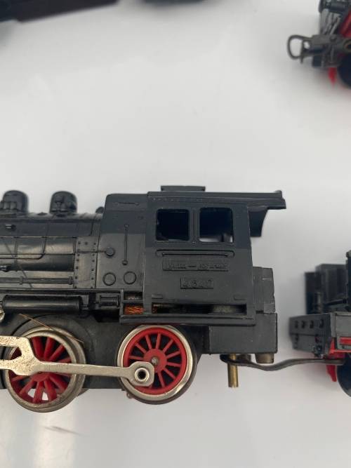 LARGE COLLECTION OF LIMA TRAINS SETS BID FOR ALL 2 LOCOMOTIVES!!!!!