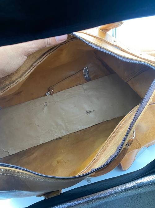 MASSIVE VINTAGE LEATHER TRAVEL BAG MADE IN ENGL WITH SERIAL NUMBERS !!!!!