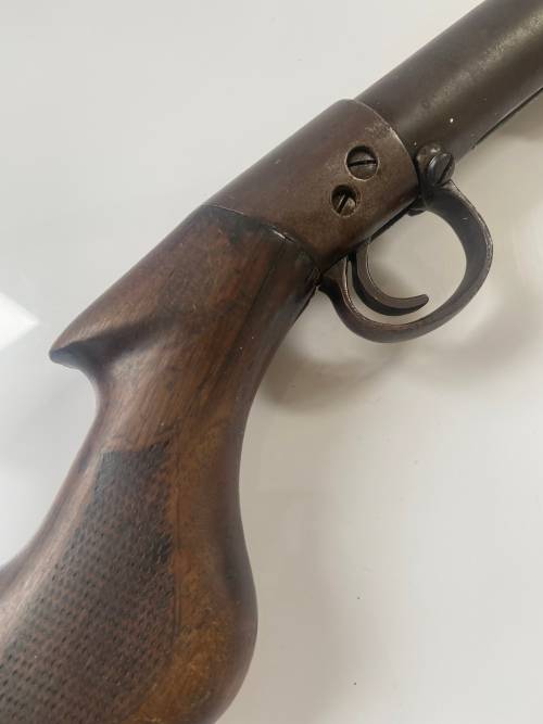 ANTIQUE RARE AIR RIFFLE AS SEEN ON PICTURES FOR DISPLAY !!!!