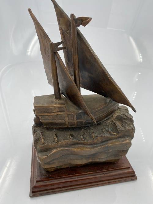 BRONZE BORTOLOMUE DIAS 1488-1988 SHIP SOLID 24CM TALL !!!!