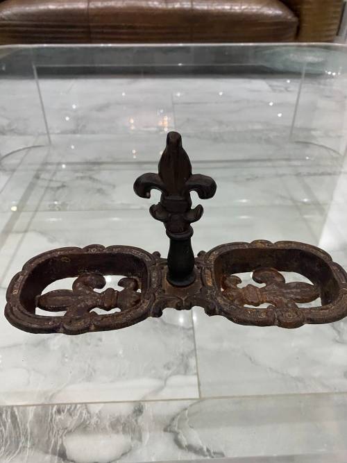 CAST IRON DISPLAY PIECE!!