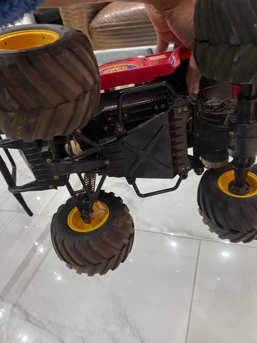 RARE LARGE VINTAGE TAMIYA MIDNIGHT PUMPKIN RC CAR NOT TESTED AND NO REMOTE !!!