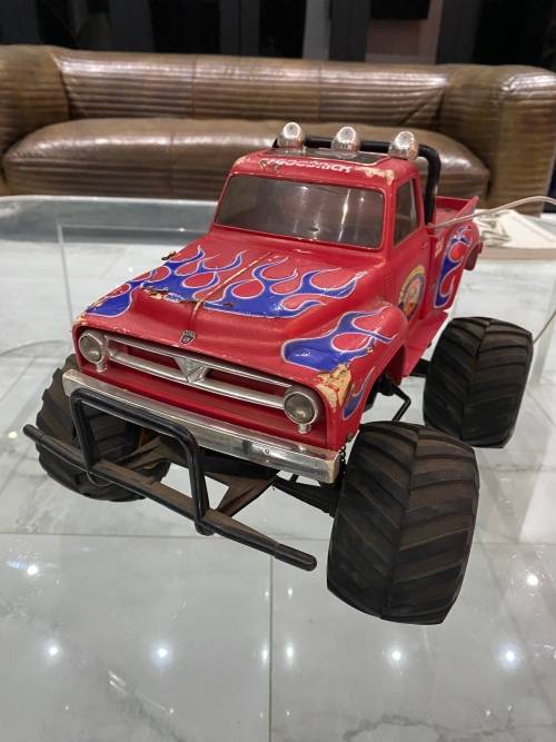 RARE LARGE VINTAGE TAMIYA MIDNIGHT PUMPKIN RC CAR NOT TESTED AND NO REMOTE !!!