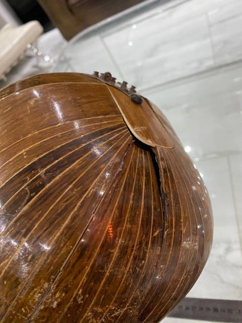 VINTAGE 8 STRING MANDOLIN DAMAGED NEED TO BE RESTORED AS SEEN ON PICTURES!!!!