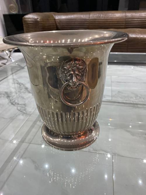 Silver plated champagne cooler 25cm tall !!!