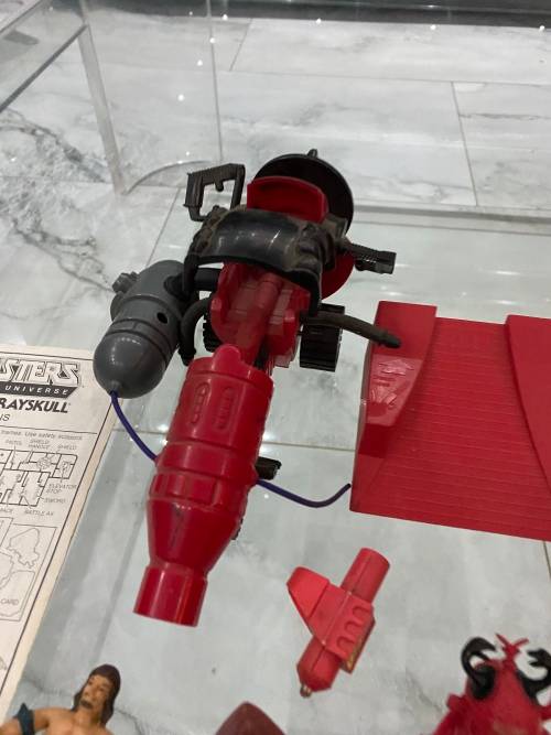 LARGE COLLECTION OF MASTER OF THE UNIVERSE ACTION FIGURES AND SPARES WITH WEAPONS BID FORL ALL!!