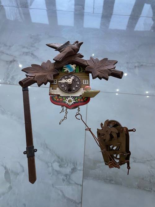 Mini clock with spares as seen on pictures!!!