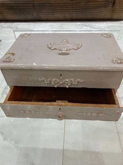 RARE VINTAGE CABINET WITH DRAW HIGHLY DETAILED WOODEN BOX 41CM X 25CM !!!