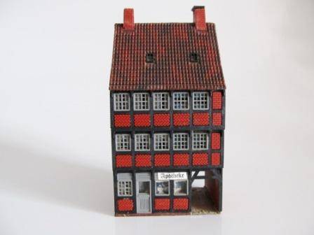 H0/00 Office Building, Chemist & Archway