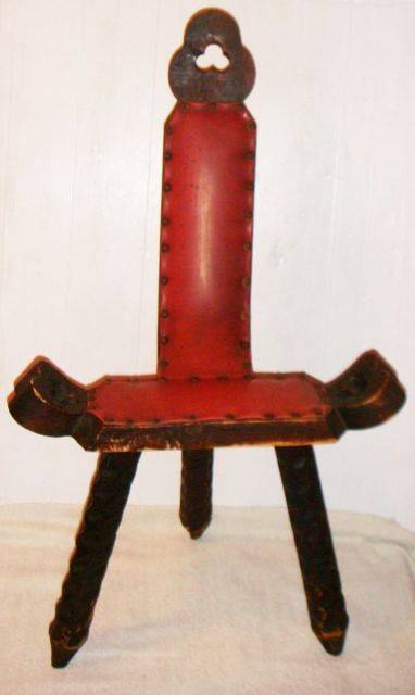 Unique, 3-leg Spanish Cavalier Chair