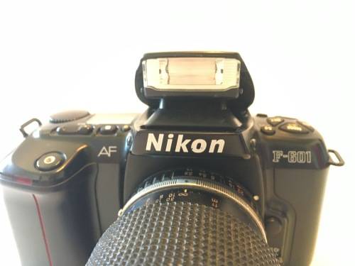 Nikon AF F-601 35m film camera