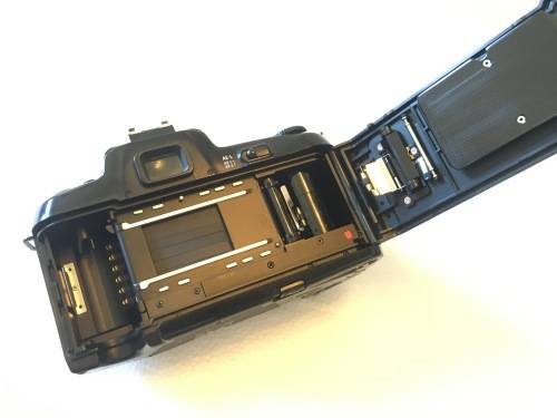 Nikon AF F-601 35m film camera