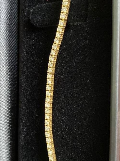 Tennis Bracelet - 18ct Yellow Gold, 2ct total weight!