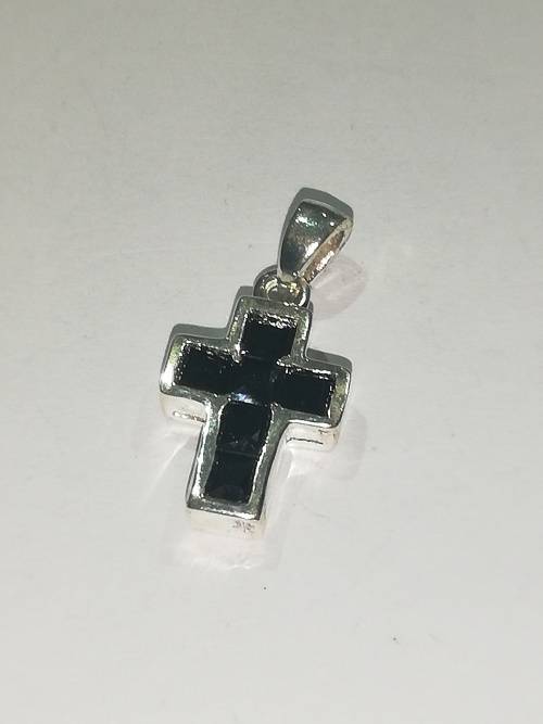 Small Garnet Cross set in Sterling Silver (92.5)