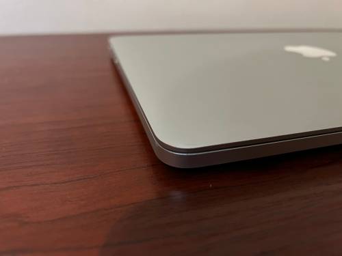 Apple Macbook Pro 13-Inch Retina | Core i5 | 128GB SSD | 8GB RAM | Quick Delivery