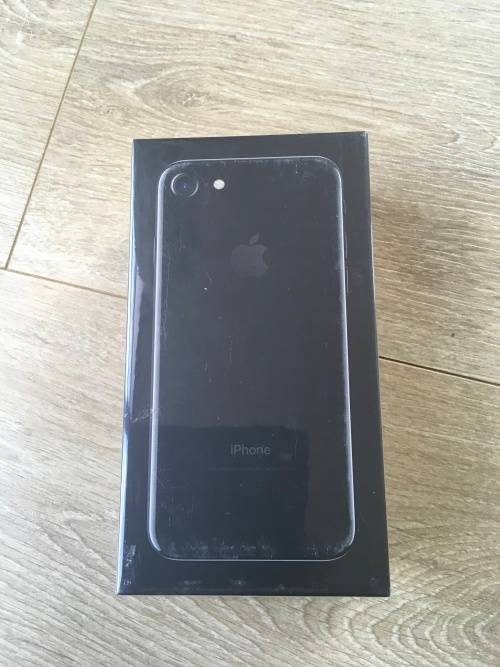 Apple IPhone 7 - 256GB - JET BLACK / BRAND NEW - SEALED - Local Stock  ** Free Courier Delivery
