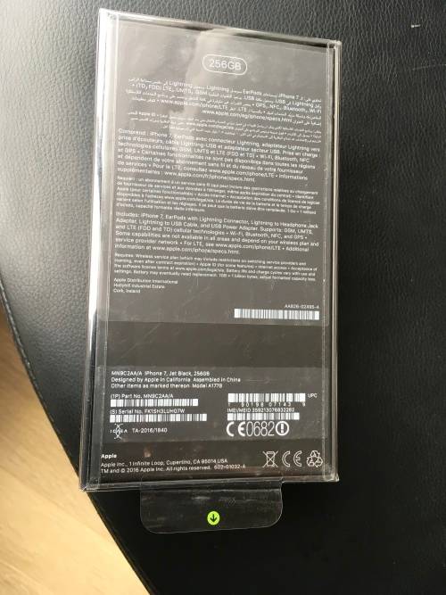 Apple IPhone 7 - 256GB - JET BLACK / BRAND NEW - SEALED - Local Stock  ** Free Courier Delivery