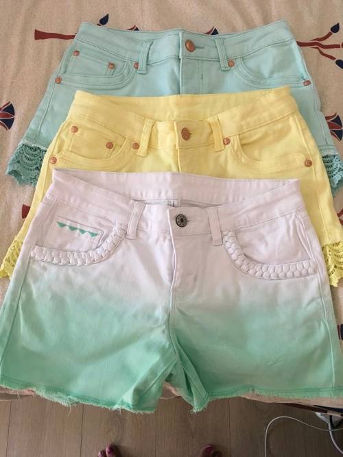 WOOLWORTHS 3 KIDS Shorts Size 13-14 Yrs Old - Excellent Condition