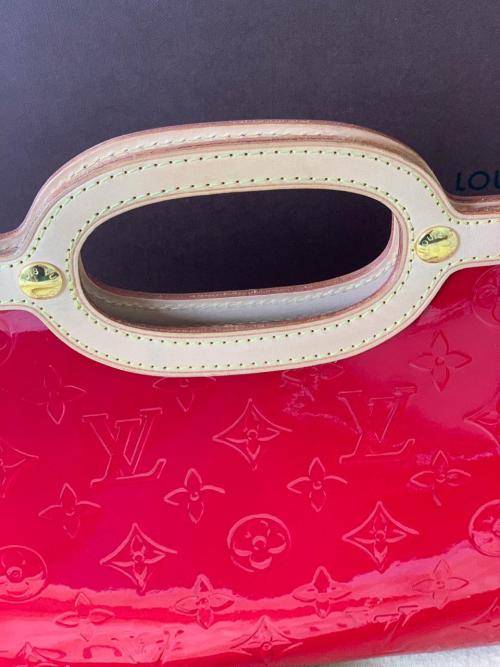 *** For Keilah 007 ONLY *** LOUIS VUITTON Vernis Roxbury Drive Pomme D'Amour - PRISTINE CONDITION