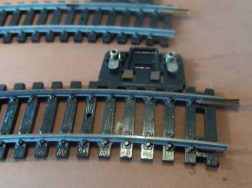 LIMA  HO RAILWAY  TRACKS 3 X N3030 CURVES WITH POWERCLIPS