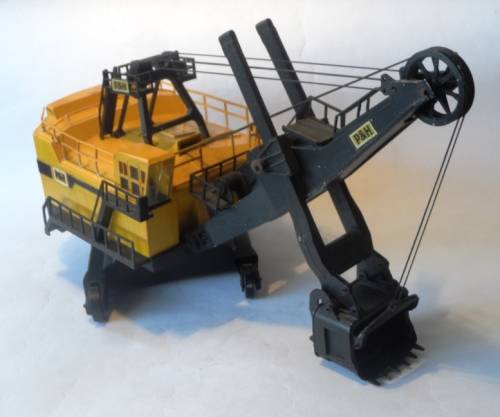 P & H 2800 ELECTRIC MINING ROPE SHOVEL CONRAD HO DIE CAST  1:87 MODEL  / YELLOW