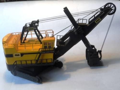 P & H 2800 ELECTRIC MINING ROPE SHOVEL CONRAD HO DIE CAST  1:87 MODEL  / YELLOW