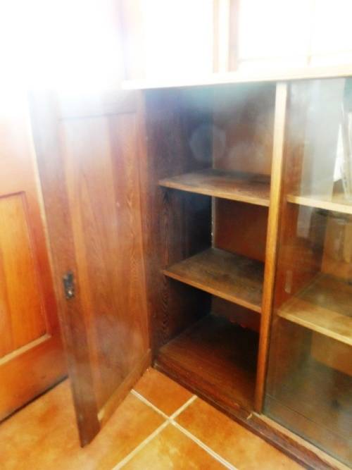 BOOKSHELF / LIQOUR CABINET PARTRIDGE WOOD WITH GLASS SLIDING DOORS