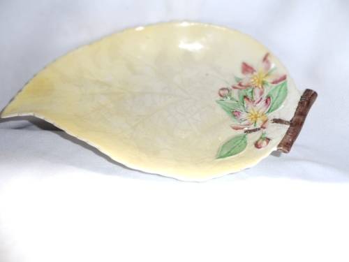 CARLTONWARE LEAF DISH AUSTRALIAN DESIGN