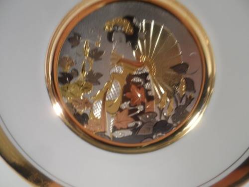 CHOKIN FINE WHITE PORCELAIN JAPANESE PLATE 24 kt. GOLD EDGED  " SUMMER "