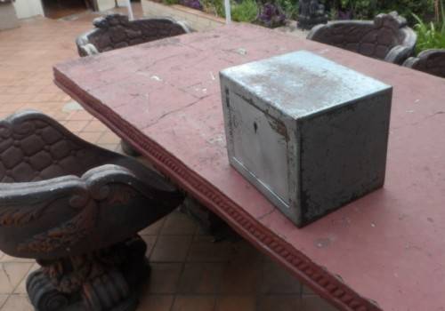 SAFE :   WALL SAFE STEEL