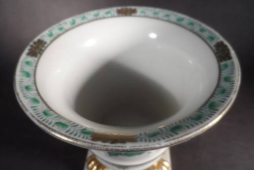 HEREND HUNGARY VINTAGE PORCELAIN  CACHEPOT  / DECORATIVE VASE