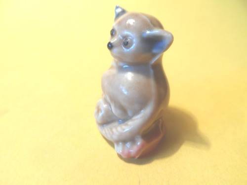 WHIMSIE MINIATURE SOLID PORCELAIN FIGURE " BUSH BABY "