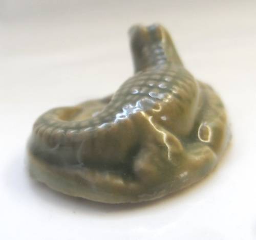 WADE WHIMSIE MINIATURE SOLID PORCELAIN FIGURE  " CROCODILE
