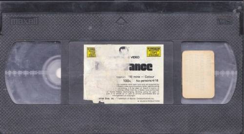 VHS CASSETTE : ` DELIVERANCE `  A JOHN BOORMAN FILM  STARRING JON VOIGHT,BURT REYNOLDS