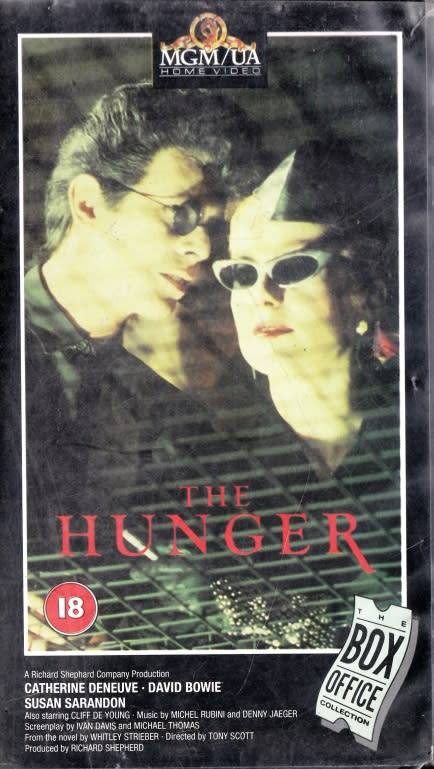VHS CASSETTE ` THE HUNGER ` 1983 A  RICHARD SHEPHARD PRODUCTION with  DAVID BOWIE ,CATHERINE DENEUVE