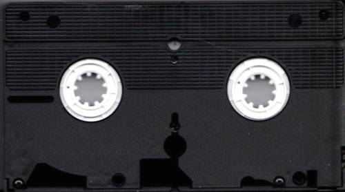 VHS CASSETTE ` THE HUNGER ` 1983 A  RICHARD SHEPHARD PRODUCTION with  DAVID BOWIE ,CATHERINE DENEUVE