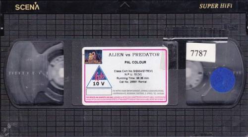 VHS CASSETTE : ` ALIEN VS PREDATOR `