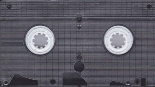 VHS CASSETTE : ` ALIEN VS PREDATOR `