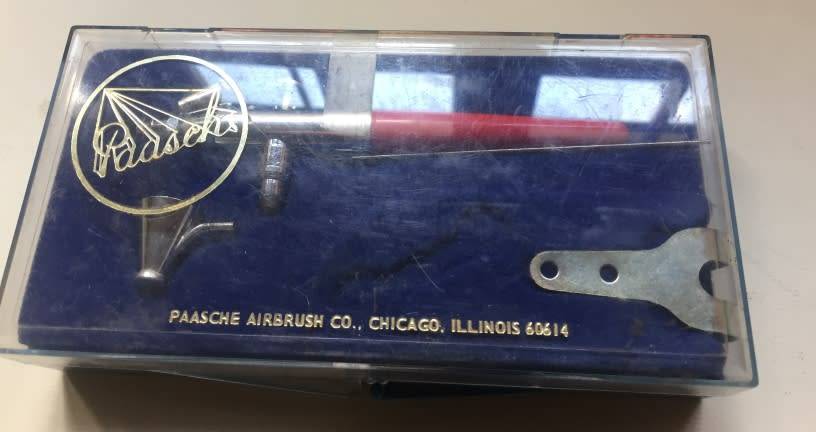 PAASCHE VINTAGE AIRBRUSH KIT IN ACRYLIC CASE